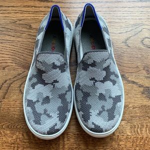 Rothy’s Kids Size 4 Grey Camo